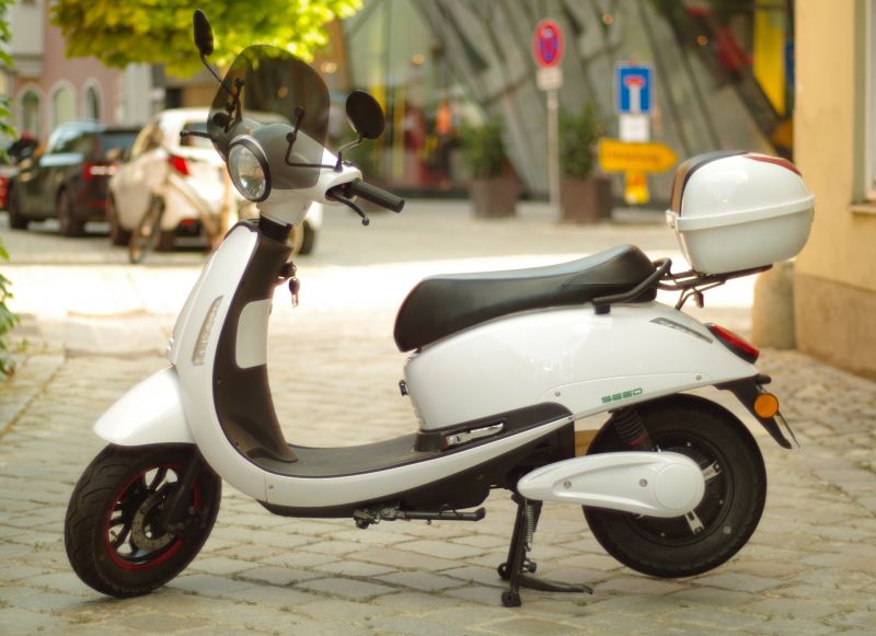 Elektro-Roller 45km/h